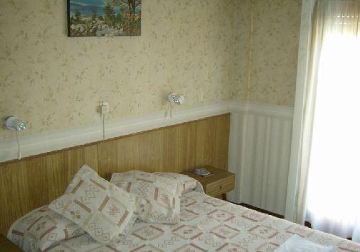 Alsina Hotel 2*
